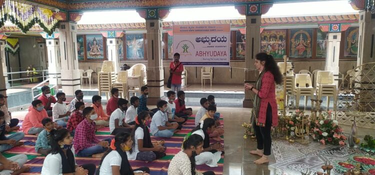 Student Activities by Abhyudaya at Shri  Kannika Parameshwari Temple, V V Puram  on 07-11-2021