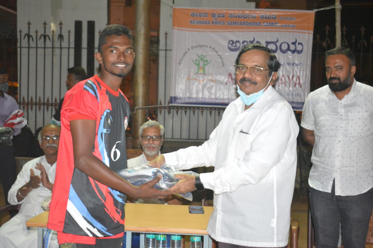 Sports Jersey distribution for athletes at Basavanagudi Kabaddi Club on